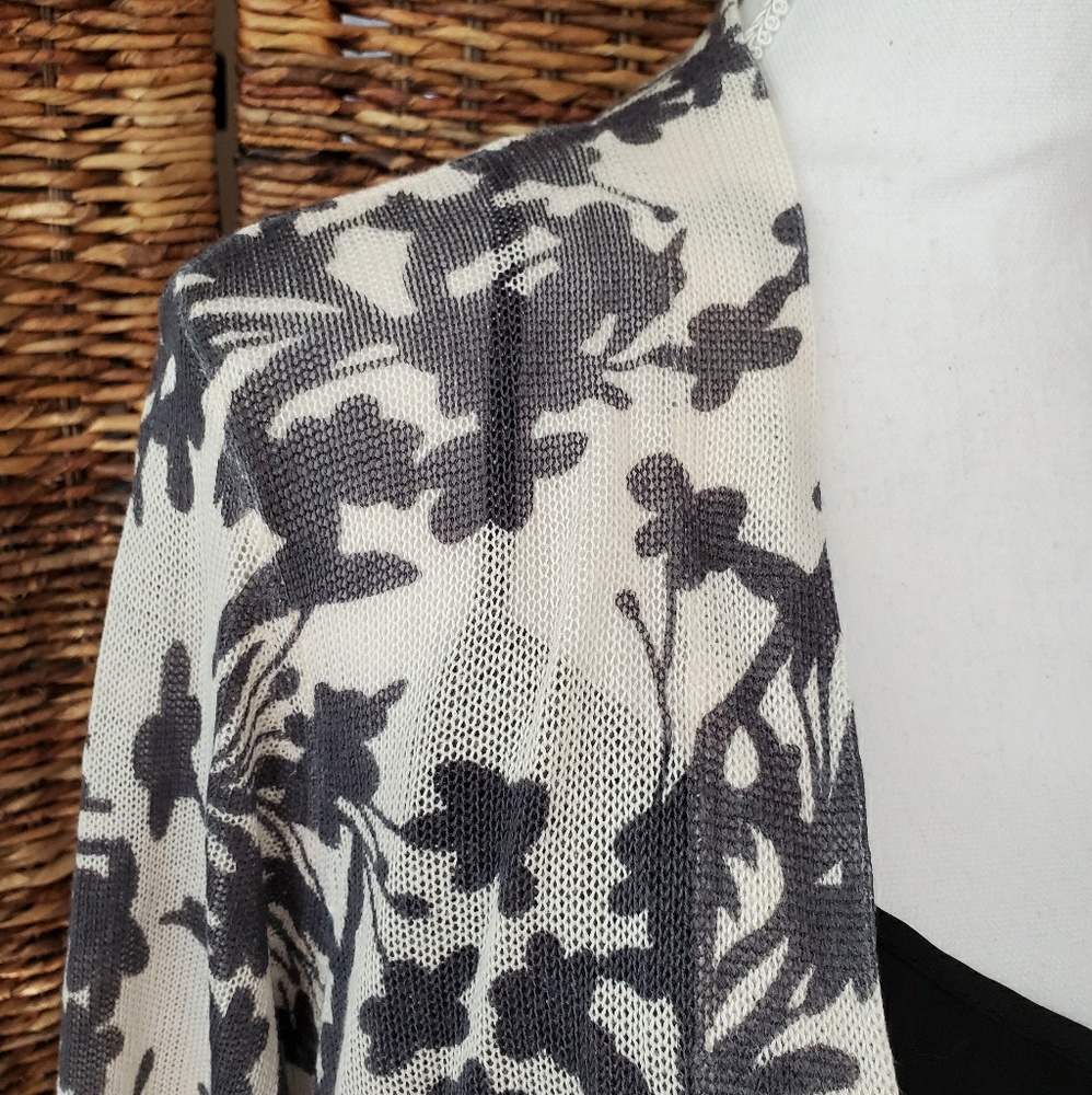 Lightweight cardigan NWT